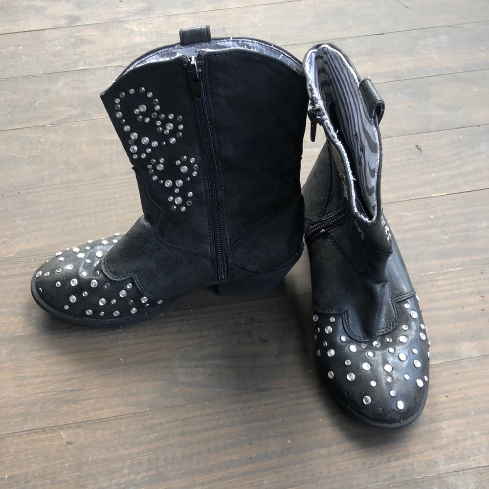 Justice Sz 1 girls black studded cowgirl boots!